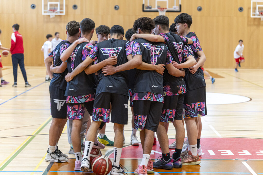 54461752565_bc46ab269d_k